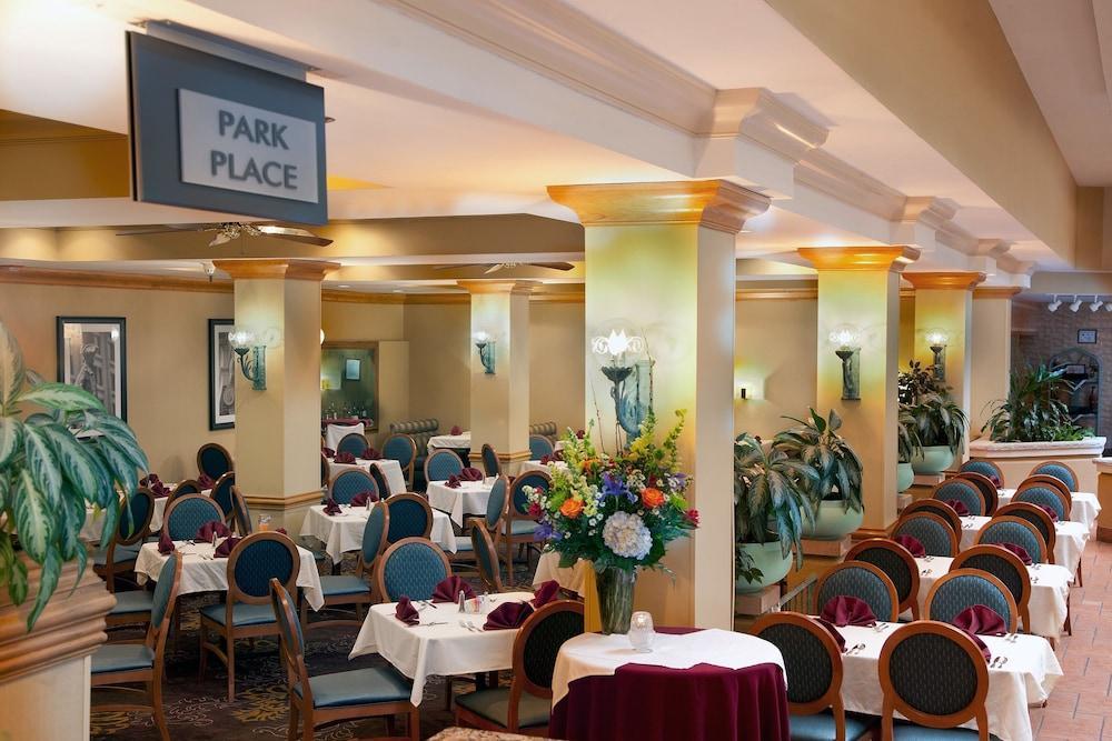Embassy Suites By Hilton Greensboro Airport Restoran foto