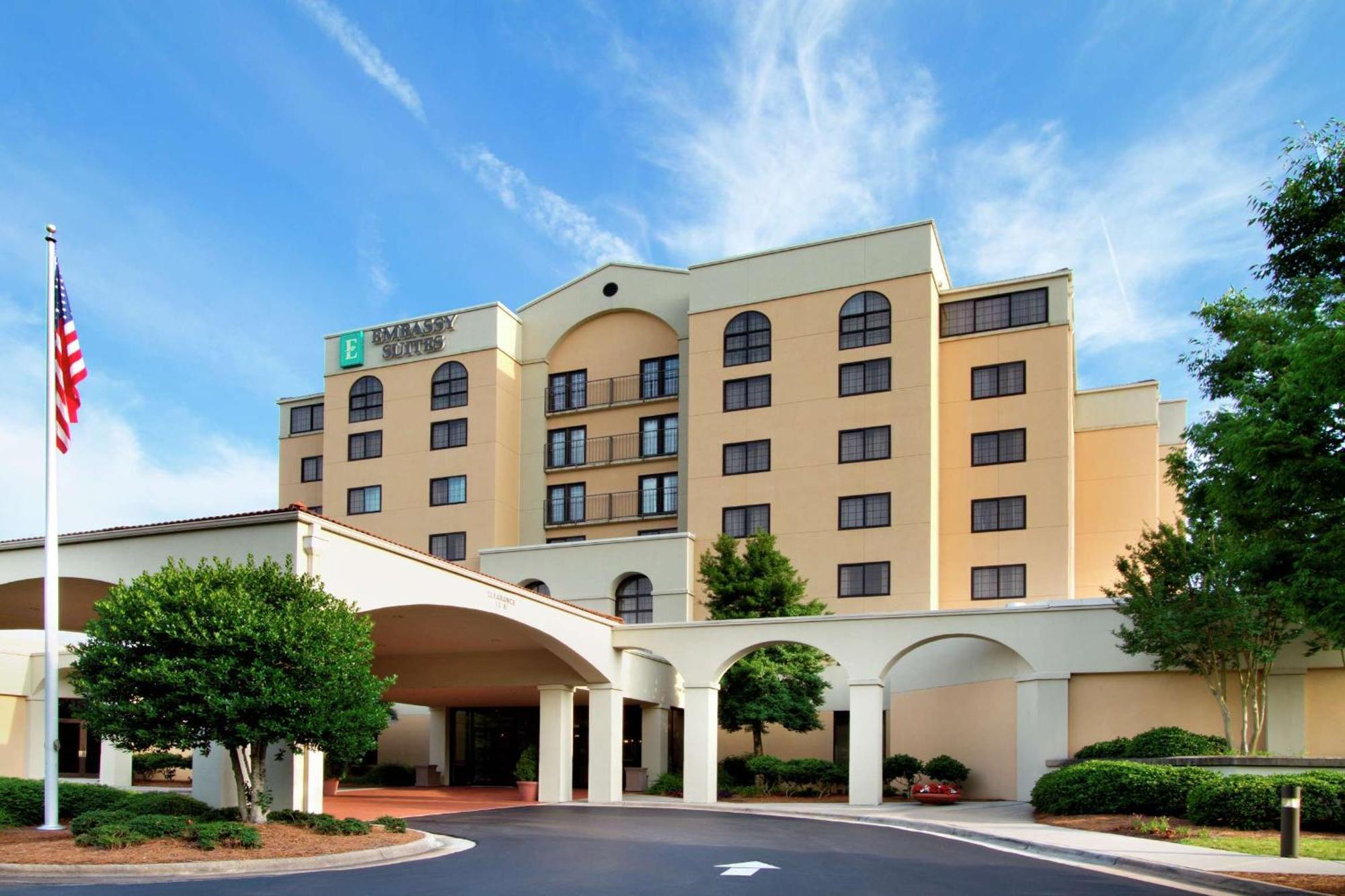 Embassy Suites By Hilton Greensboro Airport Bagian luar foto