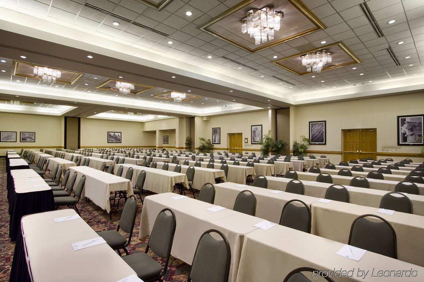 Embassy Suites By Hilton Greensboro Airport Bagian luar foto