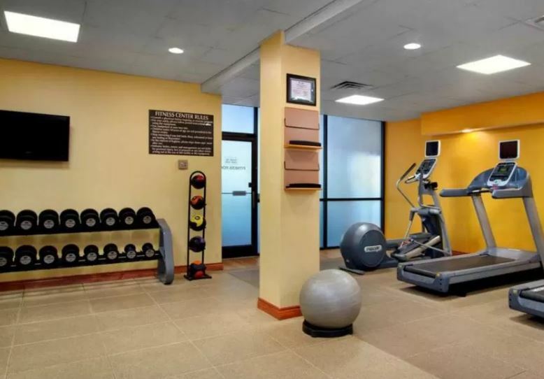 Embassy Suites By Hilton Greensboro Airport Bagian luar foto